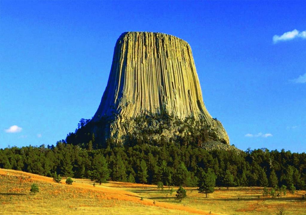 Башня Дьявола — старейший памятник природы Северной Америки (США)