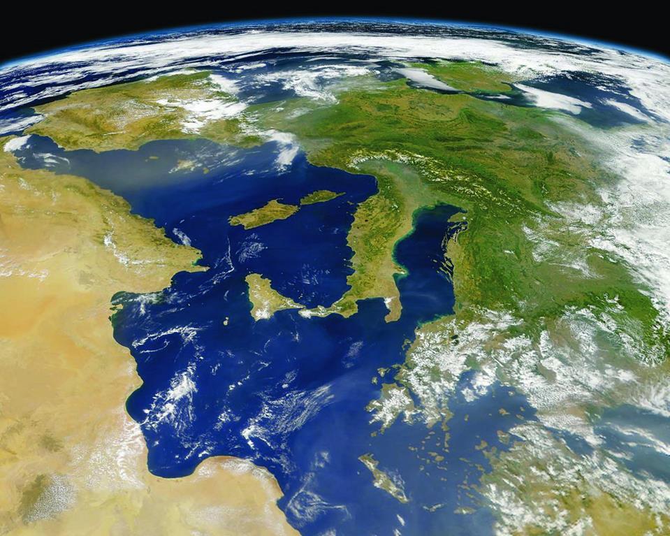 Средиземное море (вид из космоса)