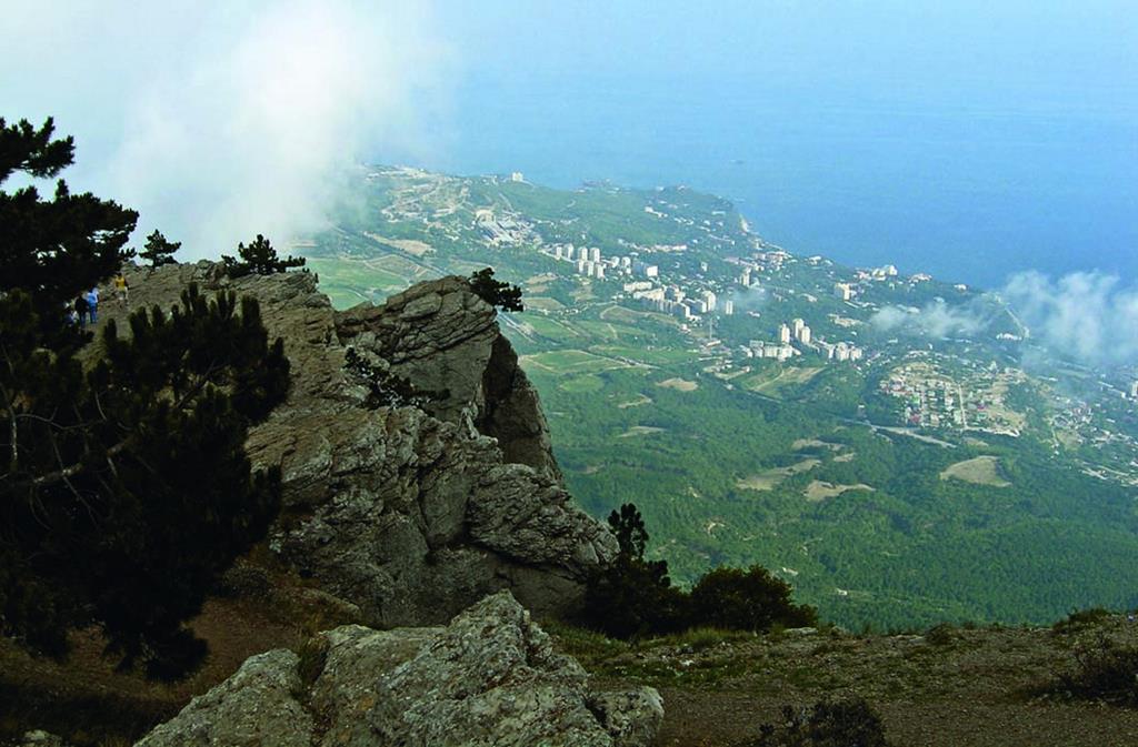 Вид с гор на Южный берег Крыма