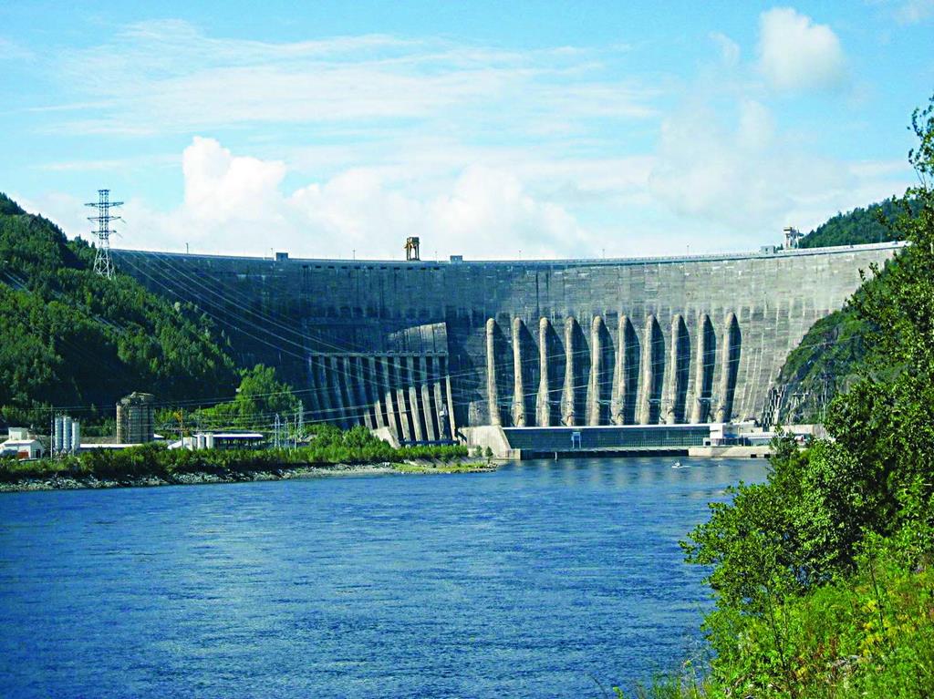 Плотина Саяно-Шушенской ГЭС