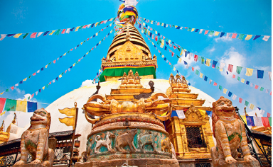 Буддистский храм в Катманду во время религиозного праздника