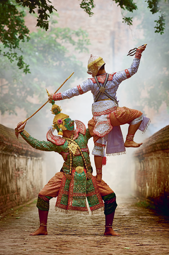 Индуистские мифы являются основой для театральных постановок с песнями и танцами