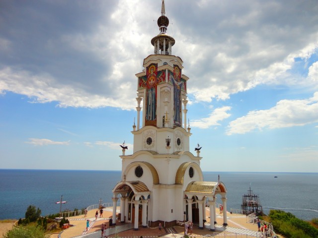 Храм-маяк святого Николая Чудотворца Алушта
