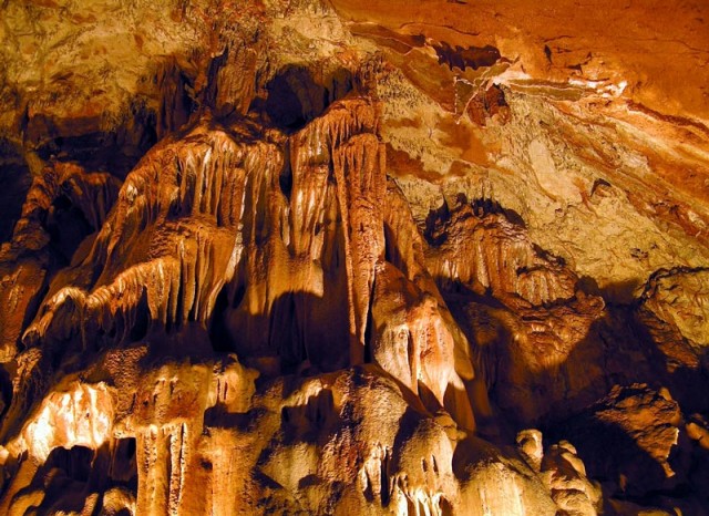Скельская карстовая пещера