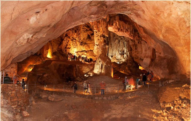 Красные пещеры Крым