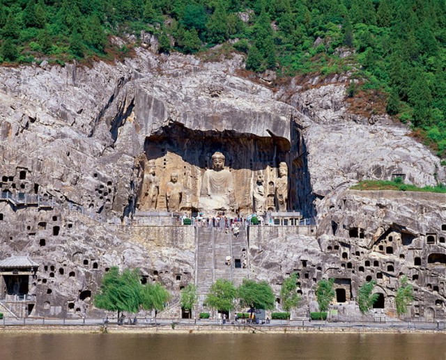 Пещерные храмы Юньган