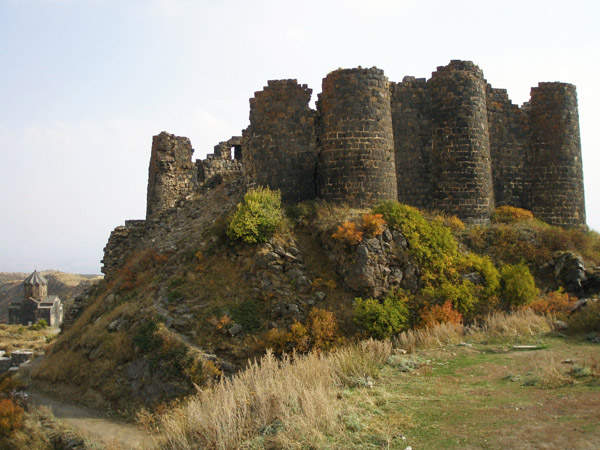 крепость в Гарни