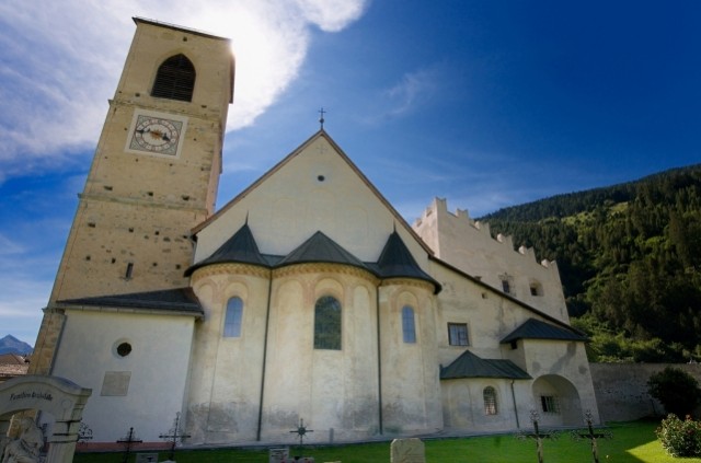 Бенедиктинский монастырь Святого Иоанна в Мюстаире