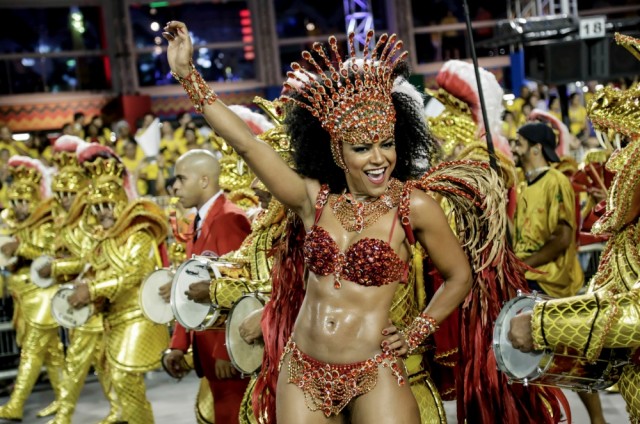 Какой известный праздник проводится в Рио-де-Жанейро?