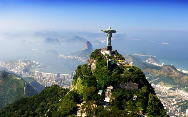 Какая статуя является символом Рио-де-Жанейро?